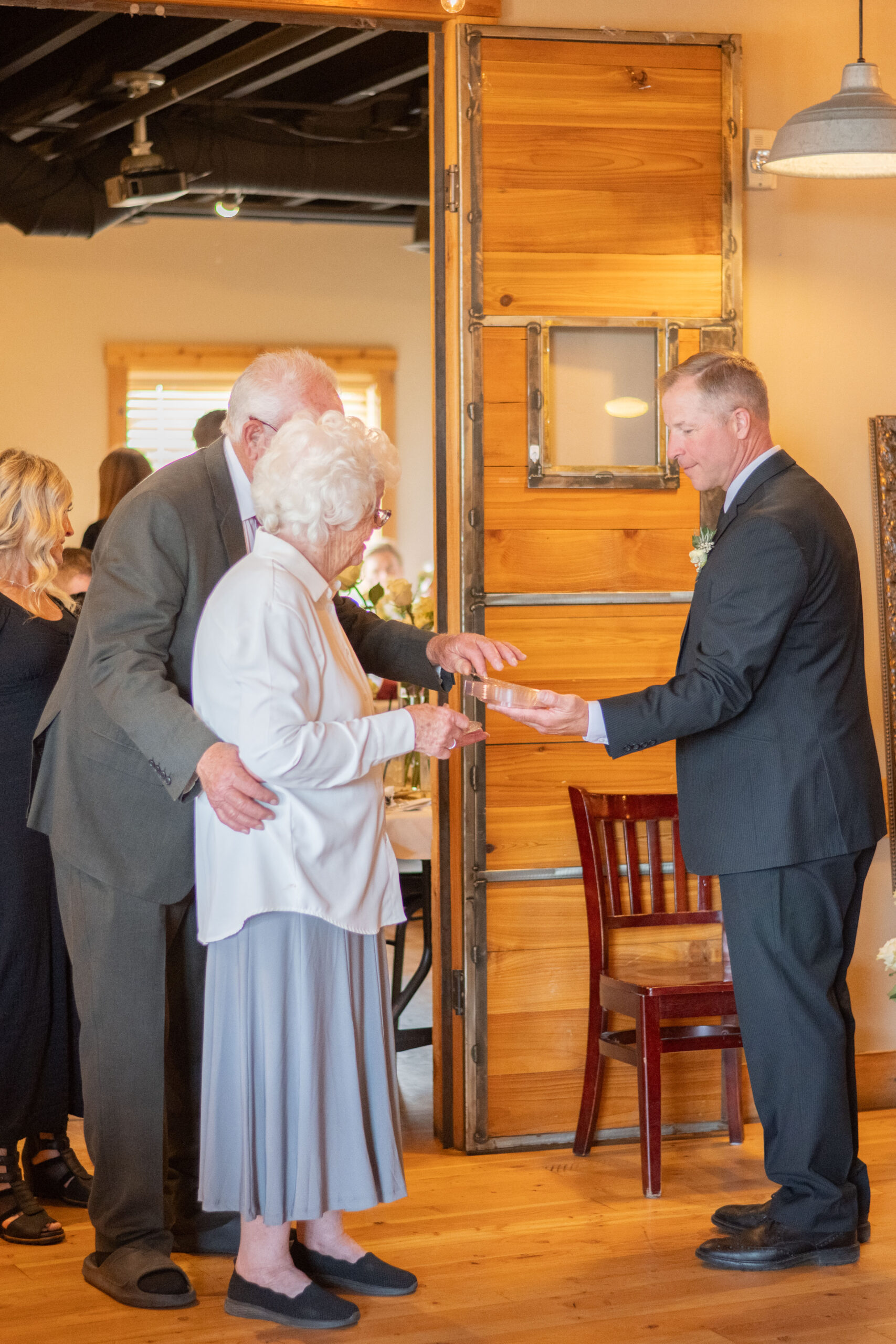 wedding photo by Jessica Gochnour Photography who is located in Burley, Idaho and specializes in weddings and elopements
