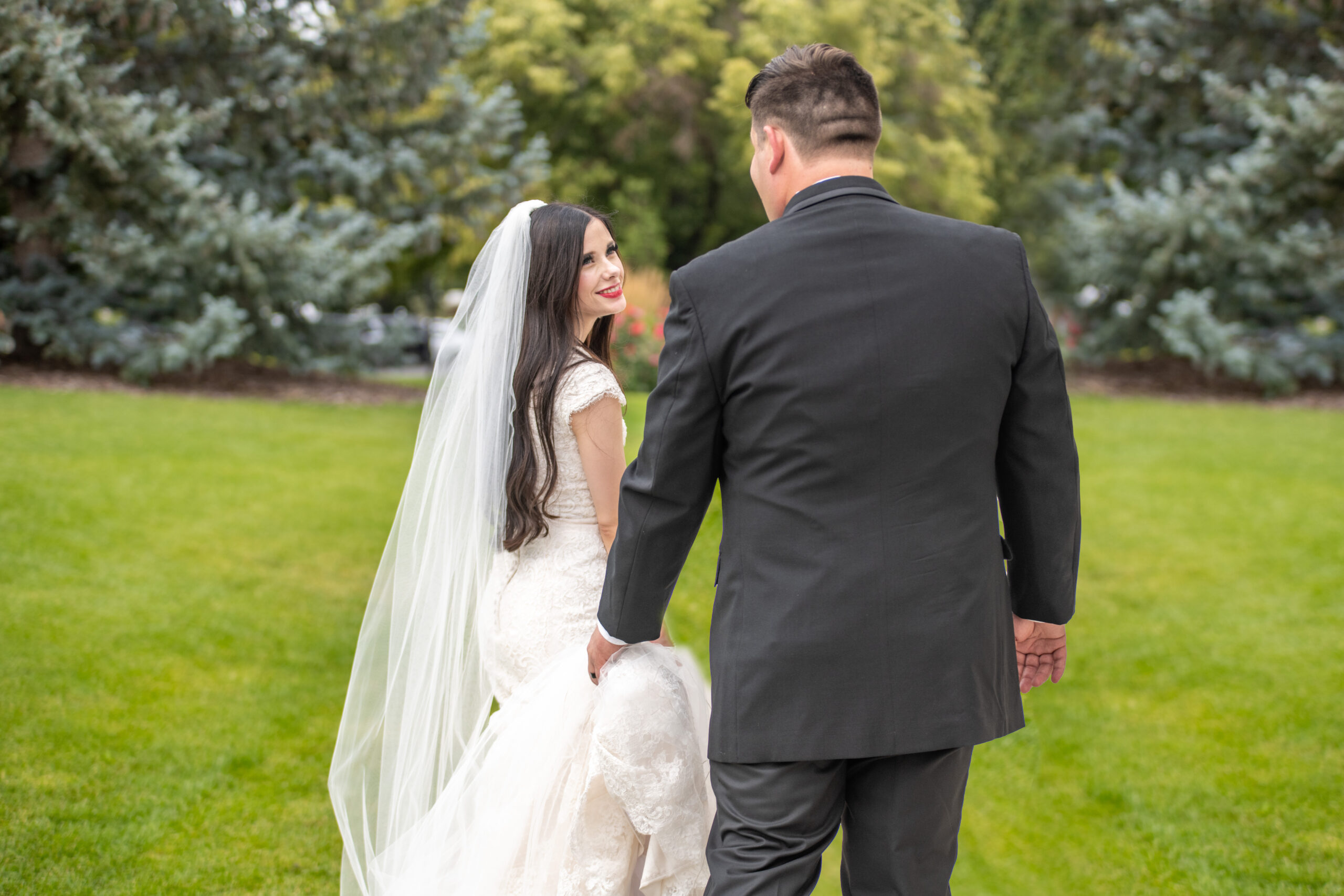 wedding photo by Jessica Gochnour Photography who is located in Burley, Idaho and specializes in weddings and elopements